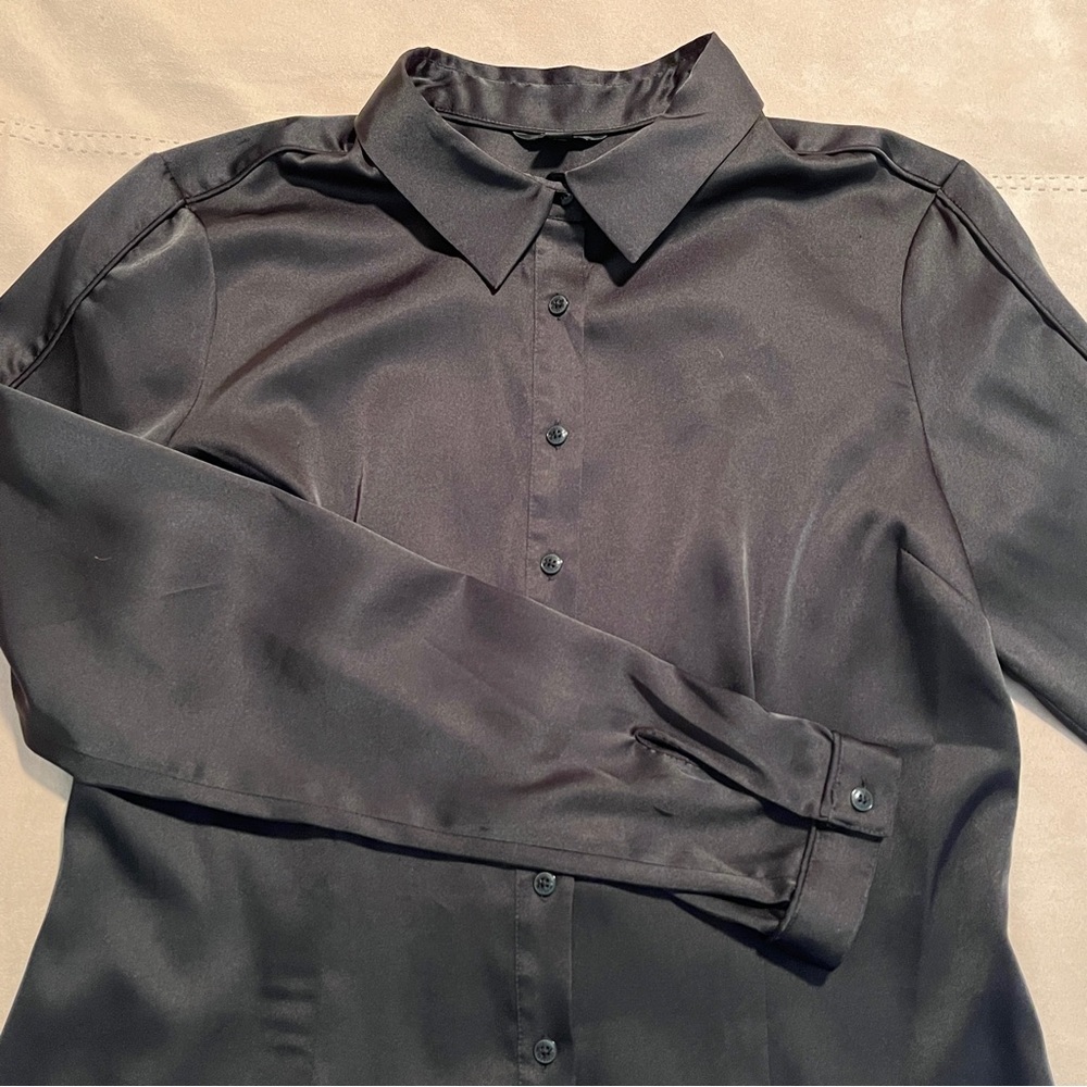Women’s Guess black satin long sleeve blouse